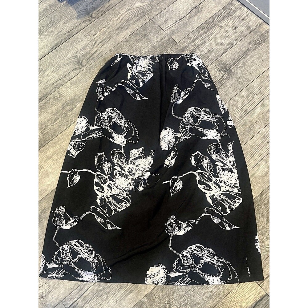 Womens Shein Curve Plus Size 1XL Black and White Floral Maxi Skirt‎ Flowy